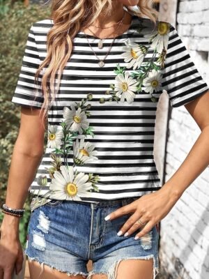 Casual Regular Daisy Floral Stripe Print Round Neck Short Sleeve Summer Top - Image 2