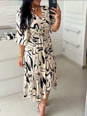 Casual Regular Fit Graphic V Neck 3/4 Sleeve Maxi Dress - Image 1