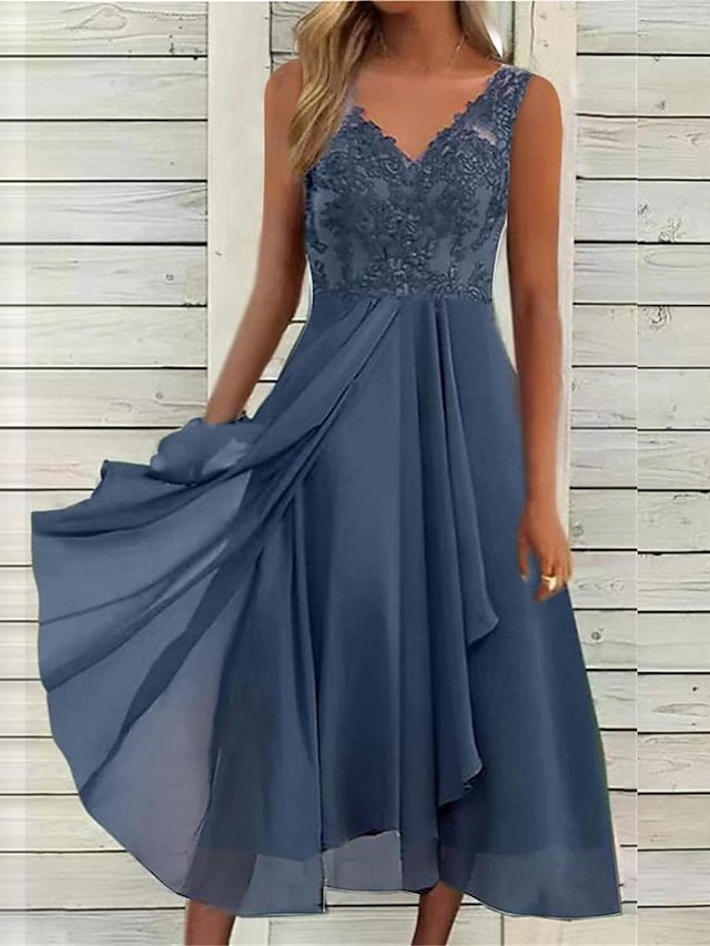 Casual Regular Fit Lace V Neck Sleeveless Midi Dress - Image 1