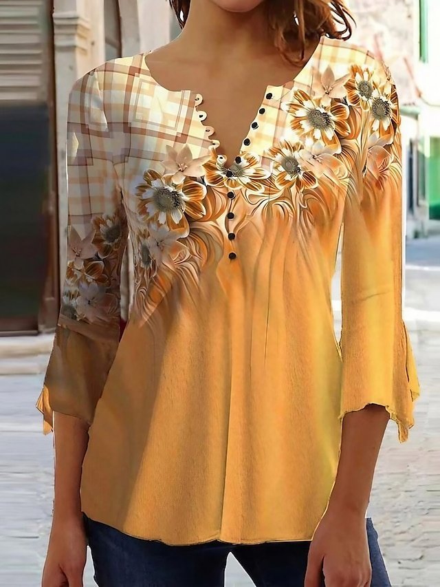 Casual Regular Floral Round Neck 3/4 Sleeve Tops - Image 1