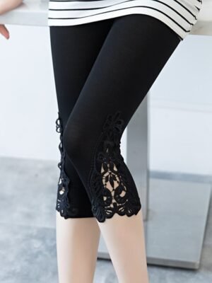 Casual Skinny Solid Lace Tummy Control Capris - Image 3