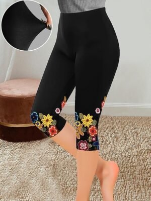 Designer Casual High Rise Floral Elastic Waist Capri Pants - Image 1