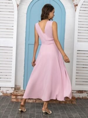 Elegant A-Line White V-Neck Sleeveless Maxi Dress - Image 4