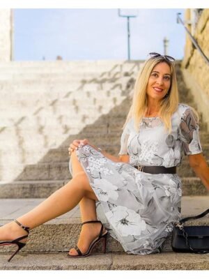 Elegant Loose Floral Mesh Crew Neck Short Sleeve Midi Dress - Image 9