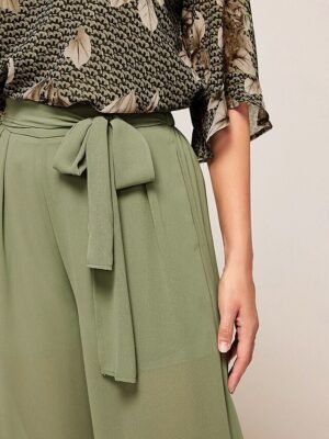 Elegant Loose Floral V Neck Half Sleeve Two Piece Set - Image 5