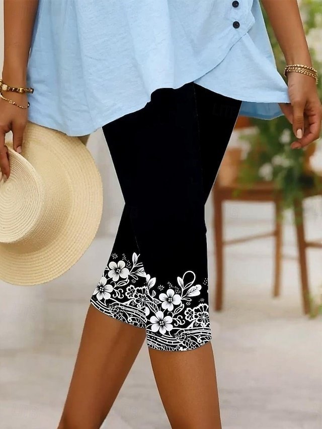 Elegant Regular Fit Floral Graphic Mid Waist Capri Leggings - Image 2