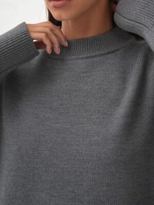 Fashion Regular Fit Solid Crew Neck Long Sleeve Knit Top - Image 7