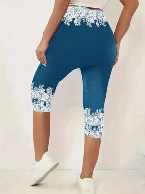 Fashion Vacation Graphic Mid Waist Capri Leggings - Image 2