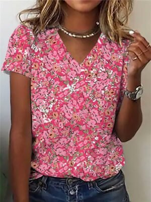 Holiday Regular Floral Round Neck Short Sleeve T-Shirt - Image 1