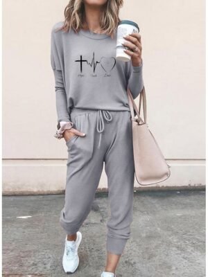 Streetwear Regular Fit Heart Crew Neck Short Sleeve Tracksuit Set - Image 1