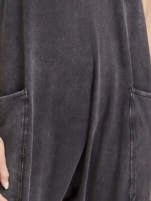 Streetwear Regular Fit Solid V Neck Sleeveless Overall - Image 5