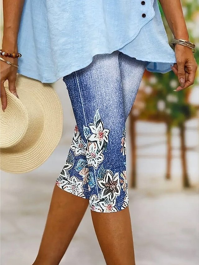 Vacation Regular Fit Hawaiian Mid Waist Calf-Length Leggings - Image 2