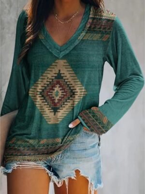 Vintage Plus Size Geometric V Neck Long Sleeve Tunic - Image 2