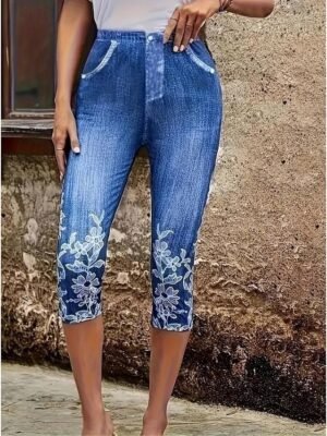 Vintage Regular Fit Floral Mid Waist Capri Leggings - Image 3