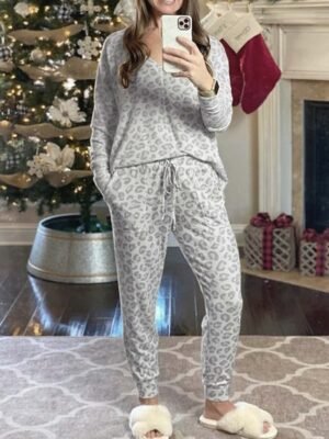 Casual Regular Fit Leopard V Neck Long Sleeve Pajama Set - Image 5