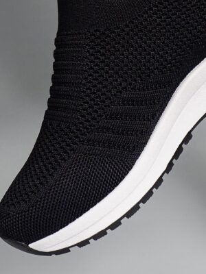Casual Slip-On Lightweight Knit Sneakers - Image 9