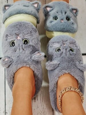 Chic Plush Indoor Cat Face Embroidered Slippers - Image 9