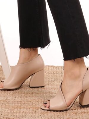 Elegant Black Chunky Heel Peep Toe Faux Leather Sandals - Image 5