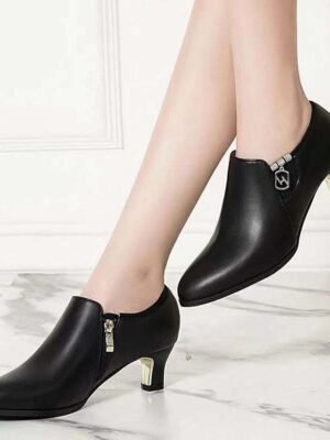 Elegant Pointed Toe High Heel Ankle Boots with Zipper Detail - Image 7