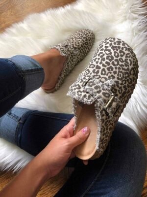 Stylish Casual Leopard Cow Print Round Toe Slip-On Clogs - Image 1