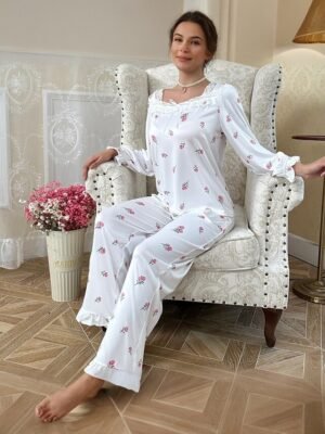 Sweet Loose Flower Square Neck Long Sleeve Pajama Set - Image 4
