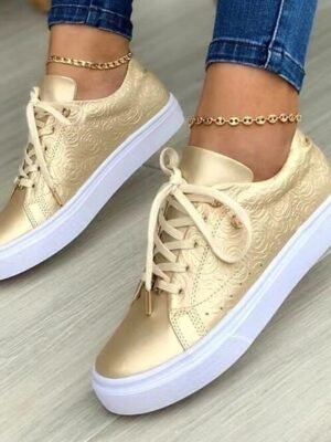 Trendy White Casual Cushioned Sole Lace-Up Sneakers - Image 4