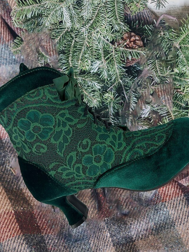 Victorian Ankle Lace Round Toe Boots - Image 2