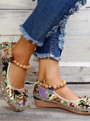 Vintage Floral Embroidered Slip-On Bowknot Ballet Flats - Image 1