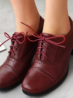 Vintage Oxford Lace-Up Brogue Heeled Shoes - Image 1