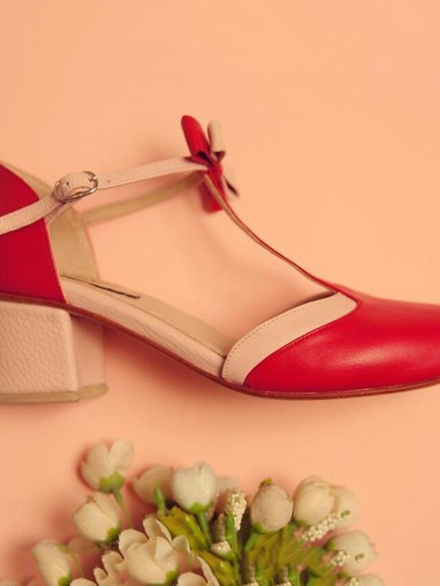 Vintage Stylish Red Bow Detail T-Strap Block Heel Heels - Image 2