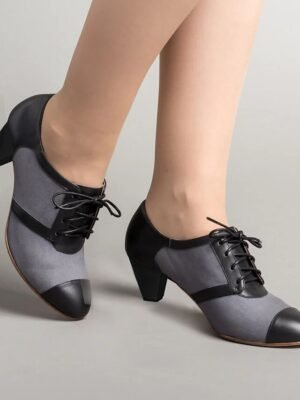 Vintage Two-Tone Lace-Up Low Heel Oxford Shoes - Image 7